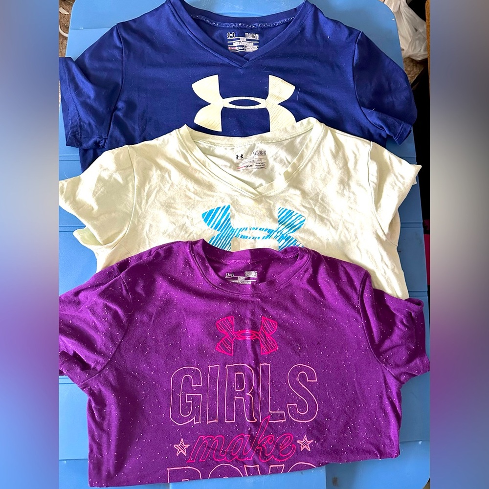 Under Armour Girls Shirts set of 3/$15